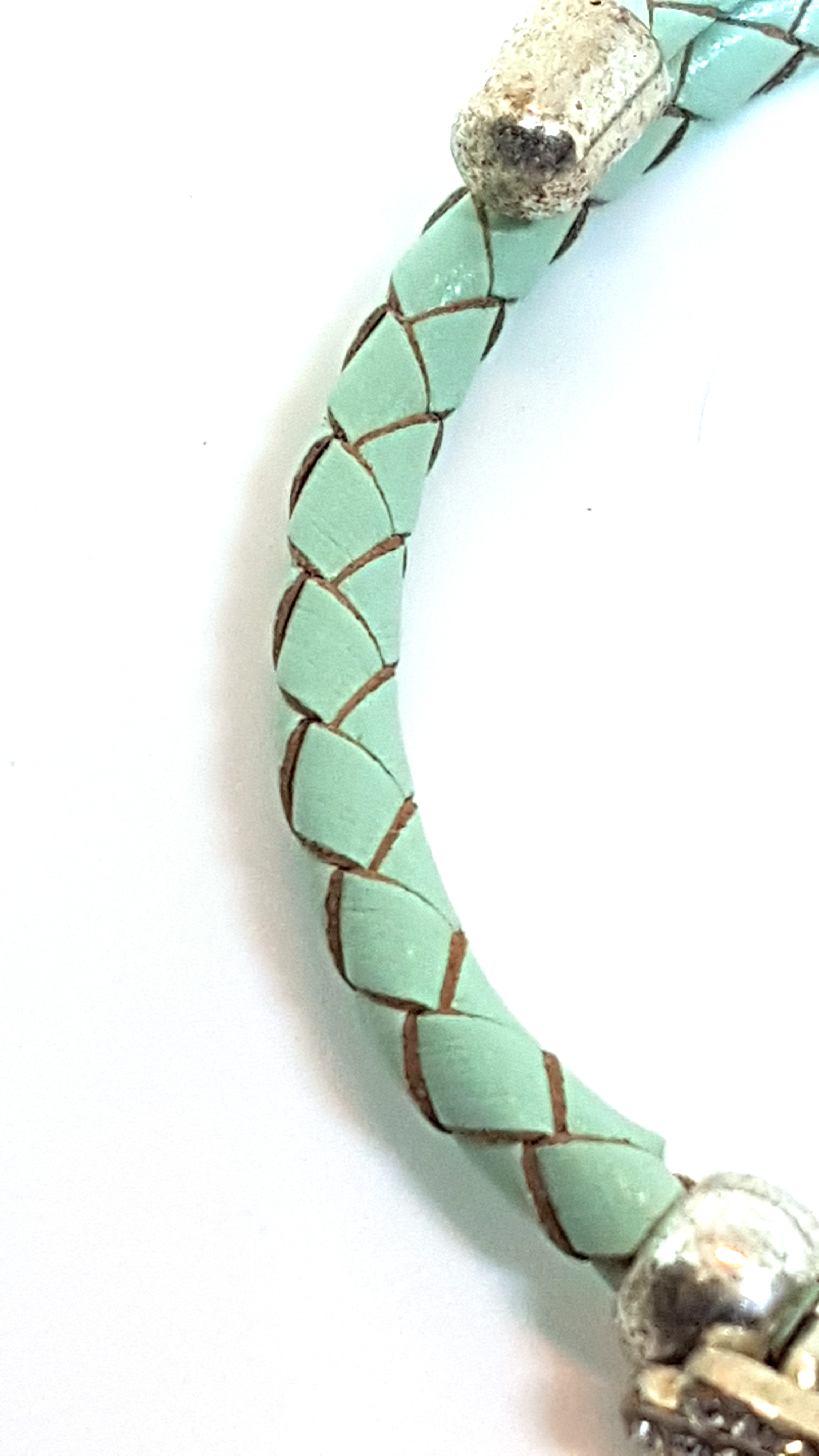 Armband aus echt Leder mit echten Lavastein und Zirkonia Steinen in Form von der Fatimas Hand von Lanzarote (Handarbeit)