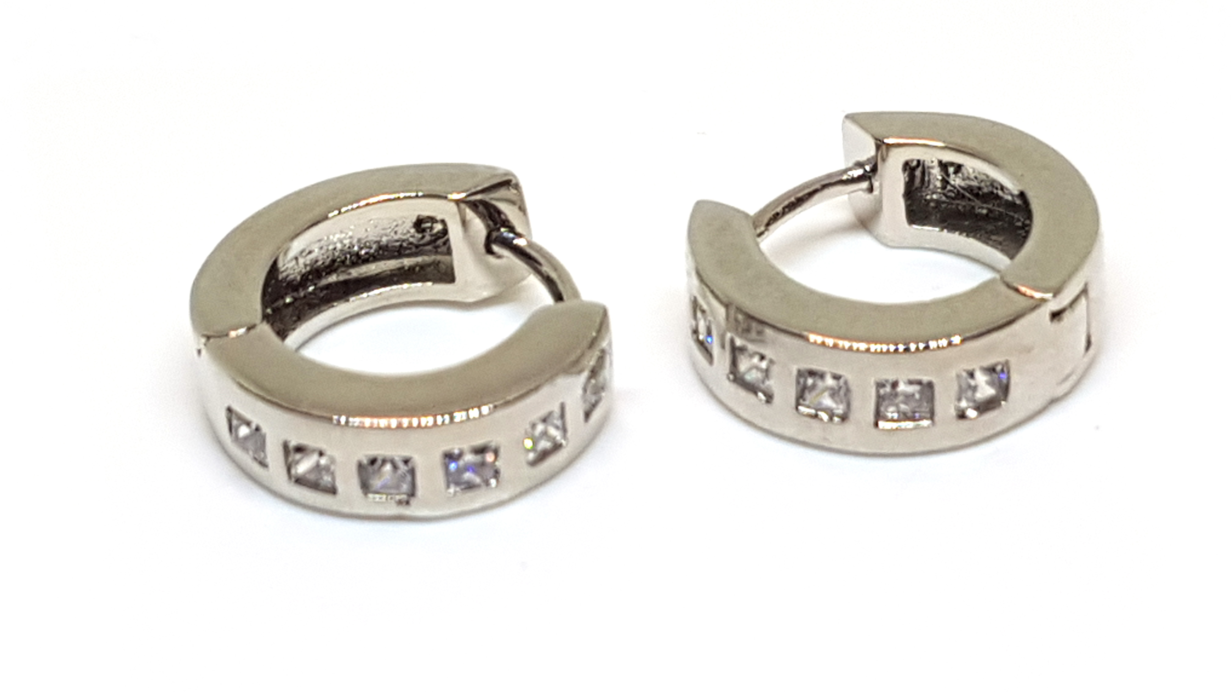 Creolen mit Zirkonia aus Edelstahl