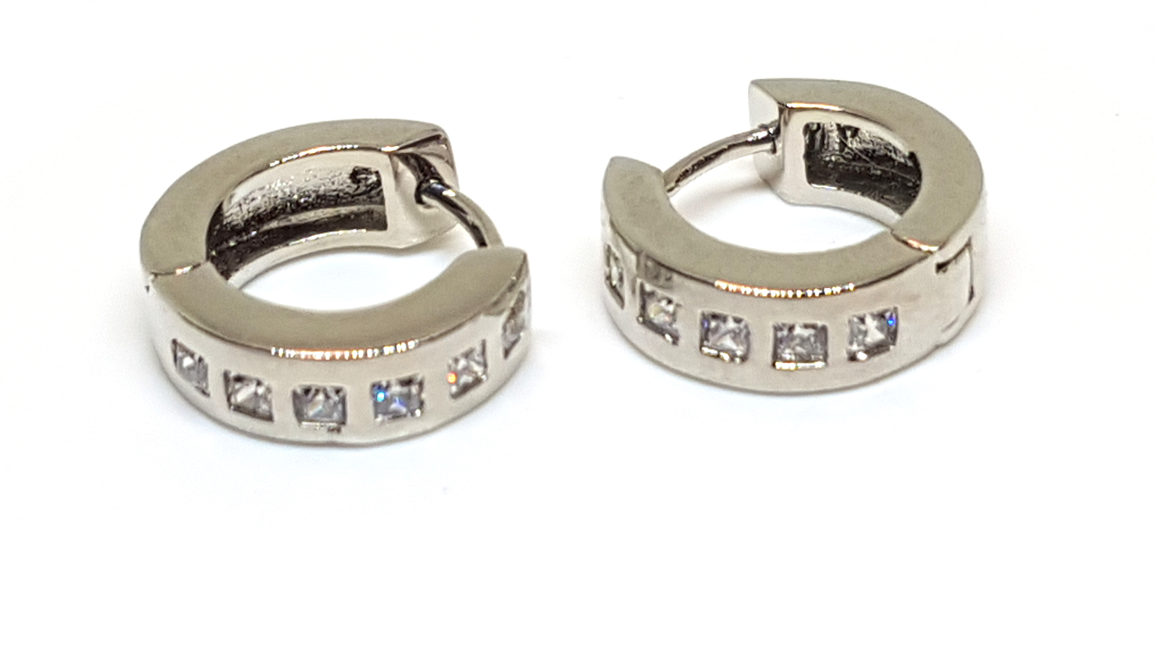 Creolen mit Zirkonia aus Edelstahl