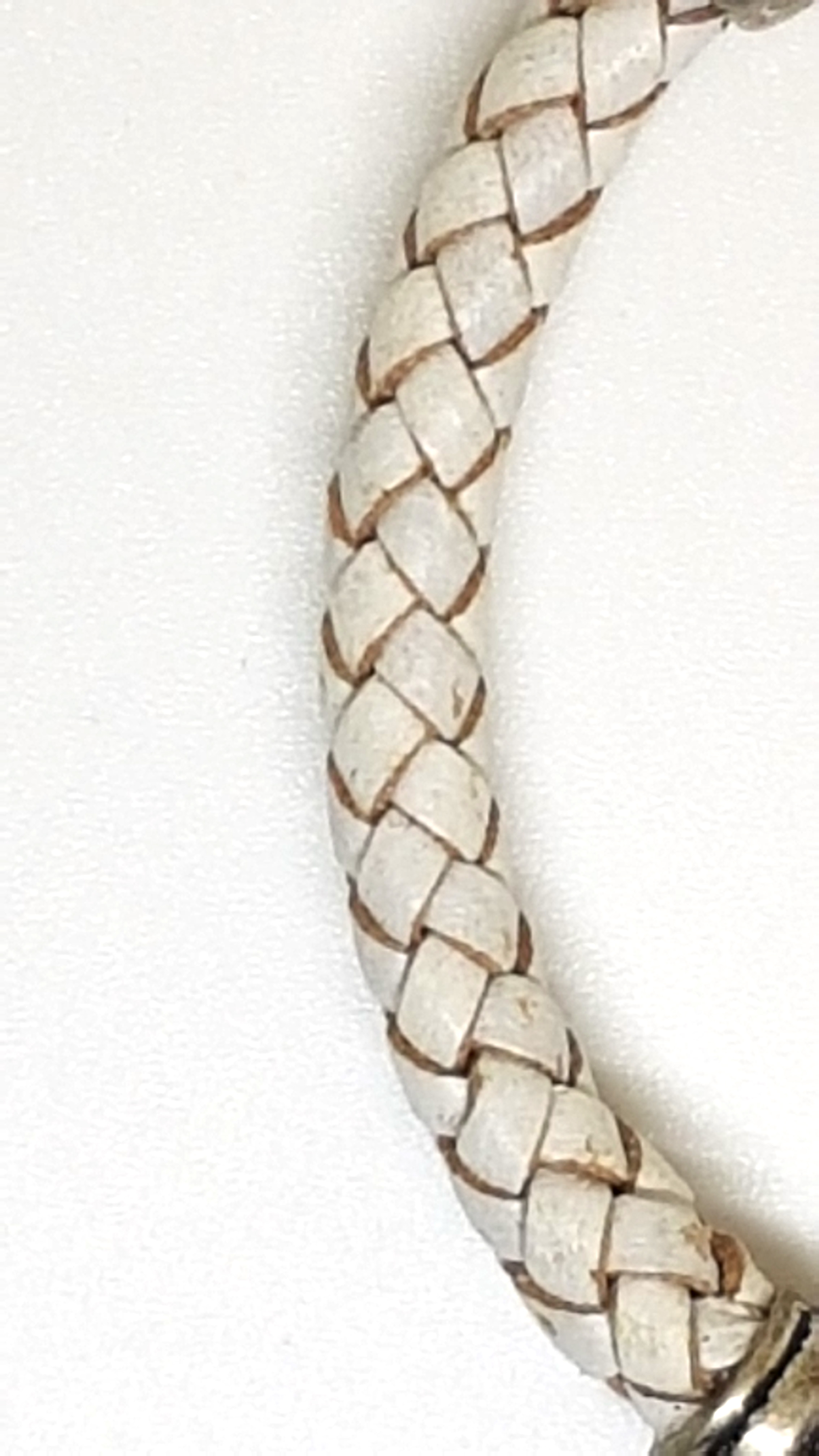 Armband aus echt Leder mit echten Olivin Steinen und Lava Steinen von Lanzarote (Handarbeit)