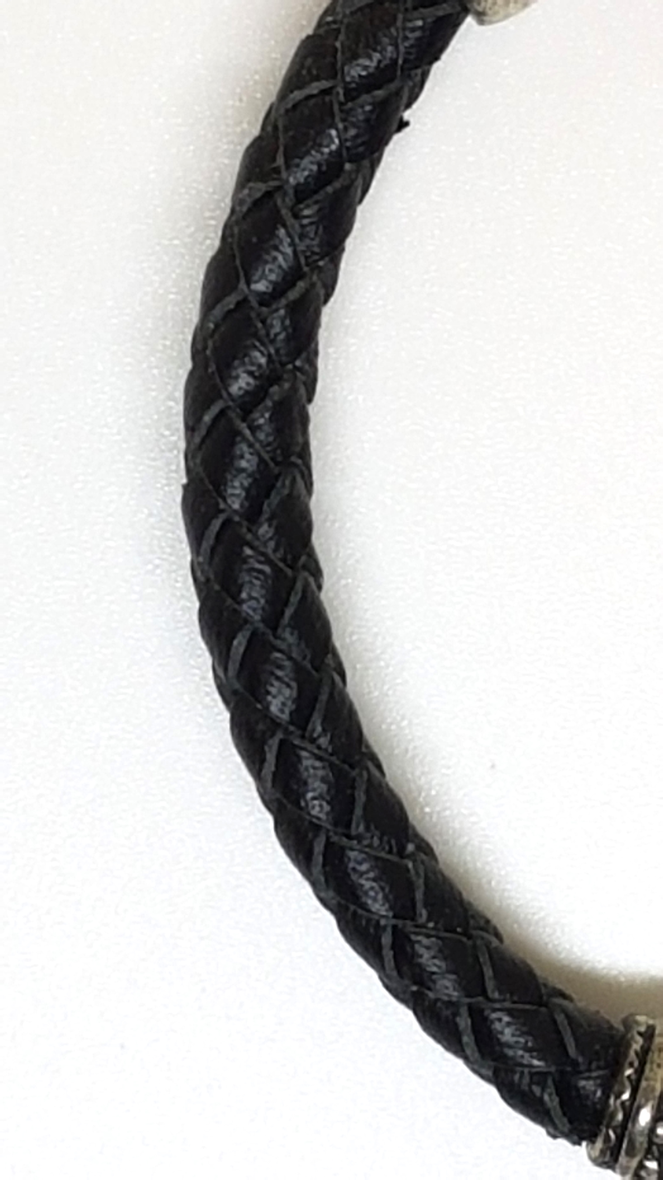 Armband aus echt Leder mit echten Onyx Steinen von Lanzarote (Handarbeit)