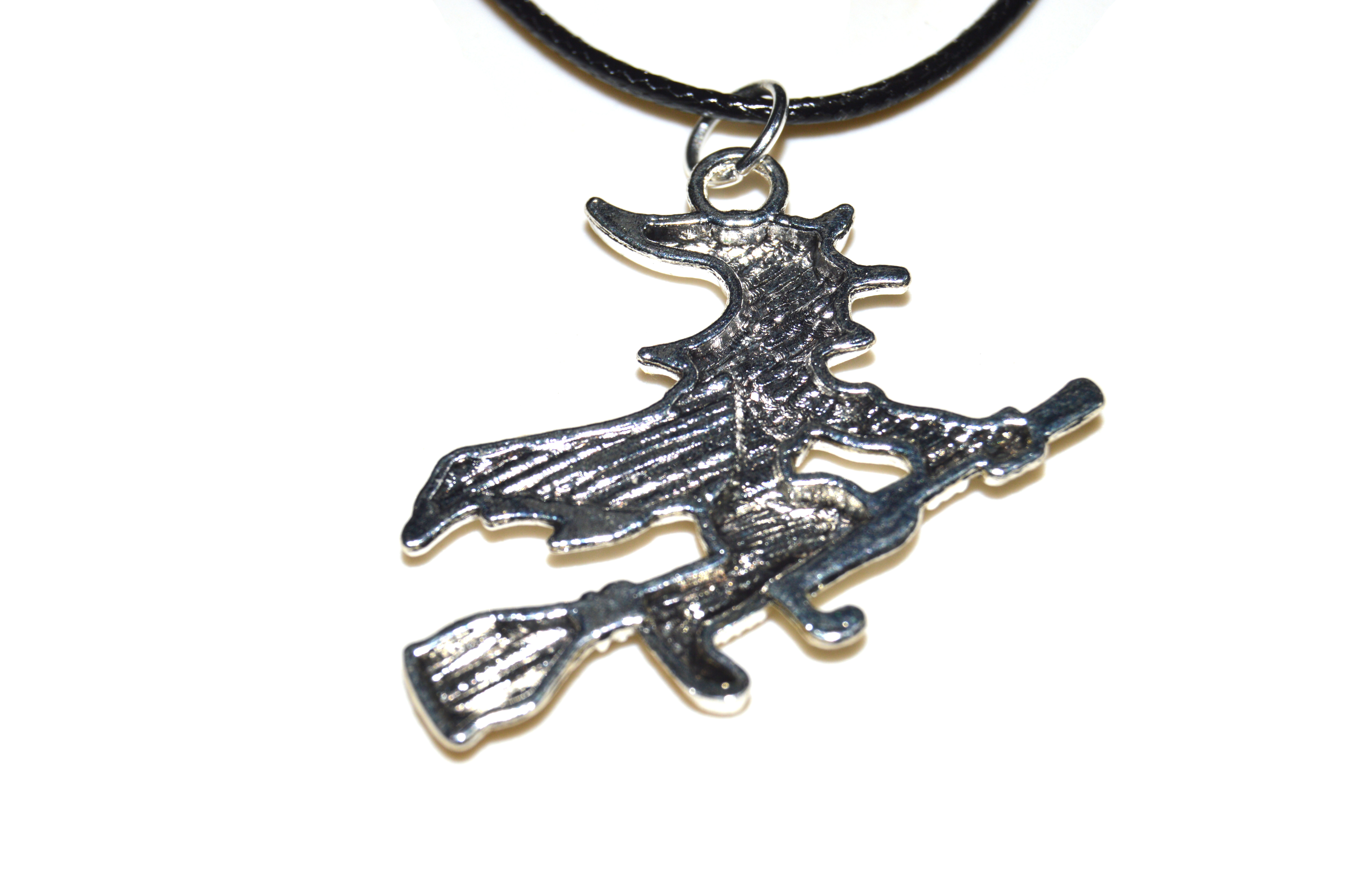 Hexe Anhänger mit Kette