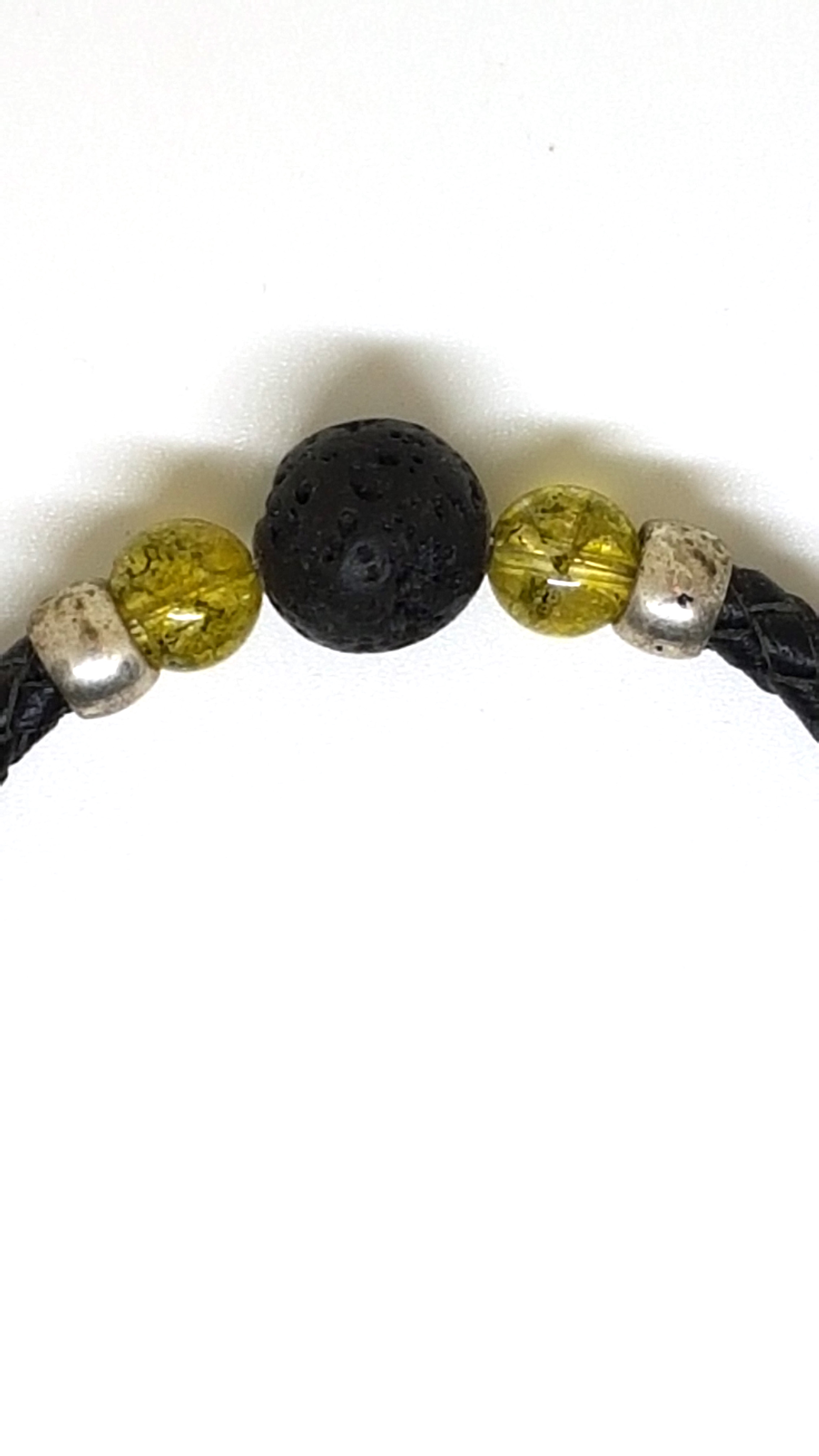 Armband aus echt Leder mit echten Olivin Steinen und Lava Steinen von Lanzarote (Handarbeit)
